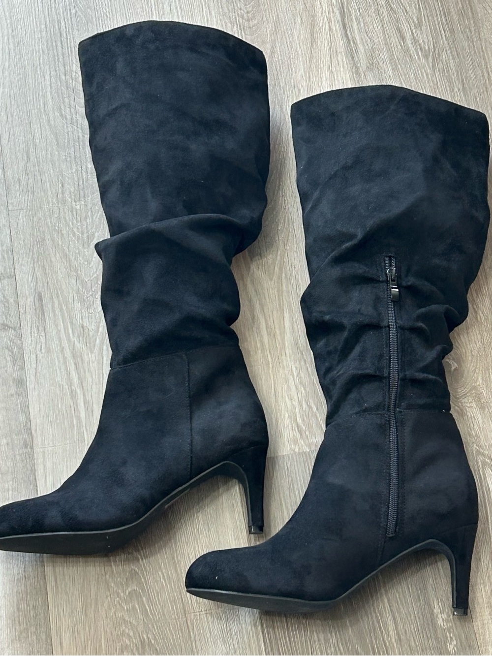 NWOT Black Suede Slouchy Knee High Boots Kitten Heel Size 9